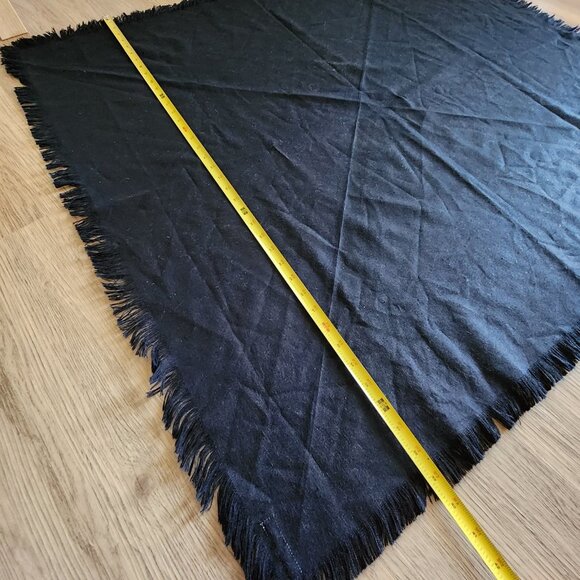 Amigaro Square Scarf Wrap Shawl Sarong One Size Viintage Black 43"×39" - Picture 10 of 11